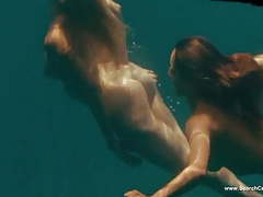 KiloGirls presents: Kelly brook & jessica szohr nude & sexy - piranha - hd
