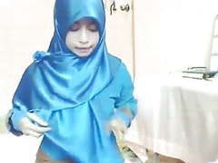KiloGirls presents: Satin hijab 1