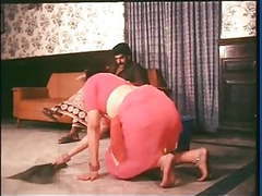 KiloGirls presents: Mallu maid cleavage show