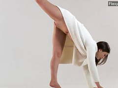 KiloGirls presents: Sexy naked gymnast kim nadara