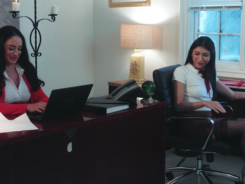 KiloGirls presents: Big butt boss spreads legs to ride her coworker on the bed