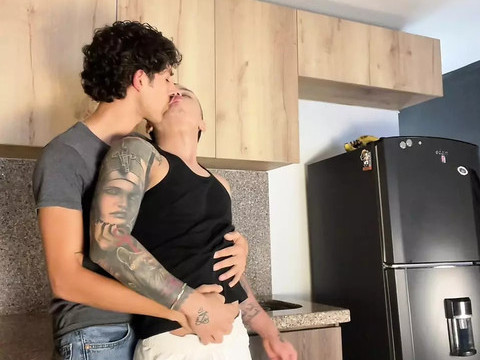 KiloGirls presents: Colombian boy shows how to take a huge cock - enriquemudu & milky_santy